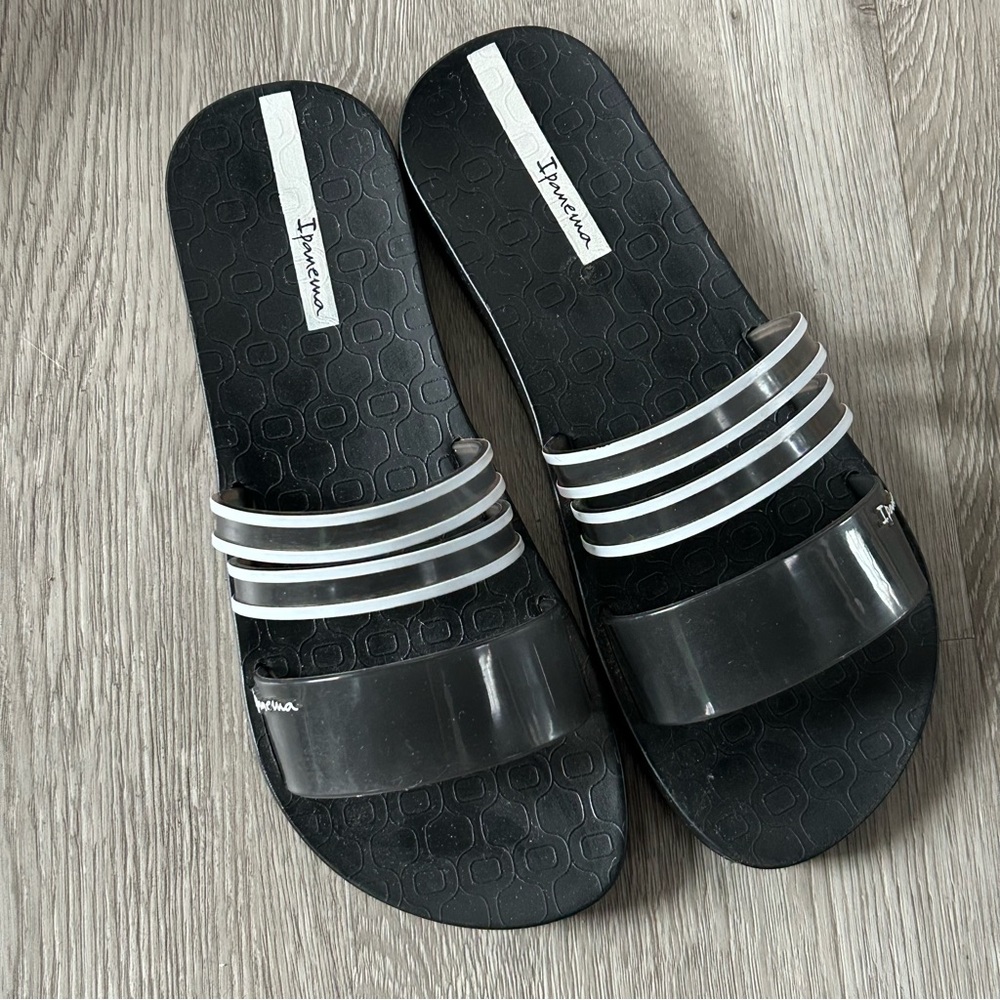 Ipanema Black & Smoke Ziggy Transparent Slides